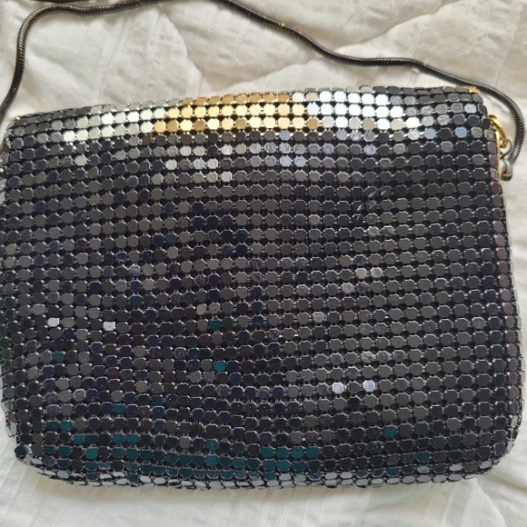 Vintage liquid mesh evening purse - Picture 10 of 14